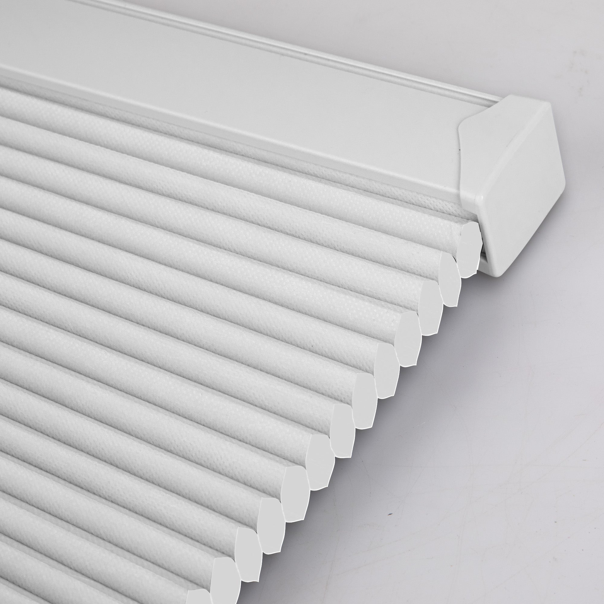 Ohne Bohren | Schnurlos | Lichtdurchlässig | Freistopp | Wabenplissee | Weiß-Weiß