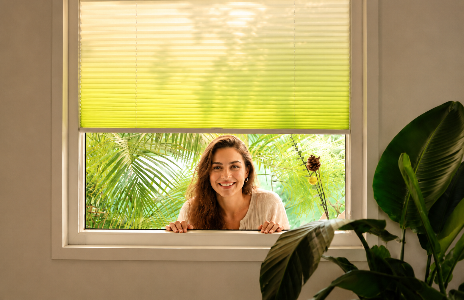 Grandekor Plissee am sonnigen Fenster